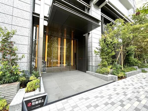 【プレミストタワー靭本町】エントランスアプローチ 【プレミストタワー靭本町】エントランスアプローチ