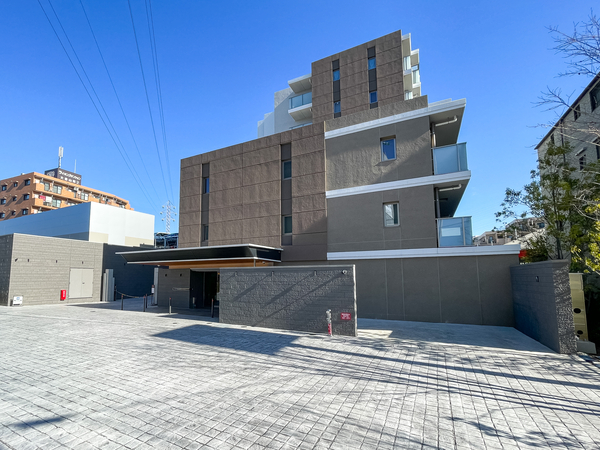 【プレミスト大倉山】外観