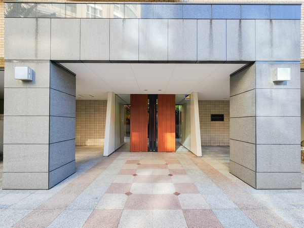 【東急アパートメント代官山タワー】エントランス 【東急アパートメント代官山タワー】エントランス