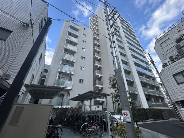 【ピアース新宿三丁目】外観