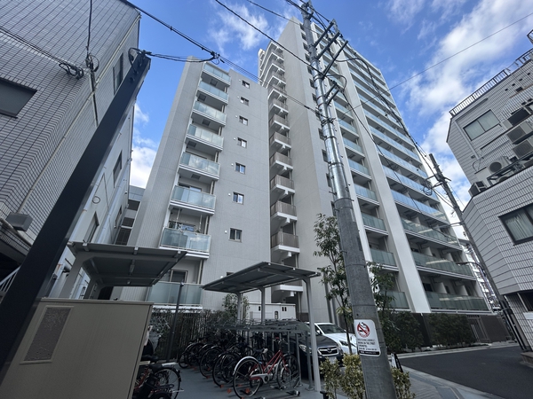 【ピアース新宿三丁目】外観
