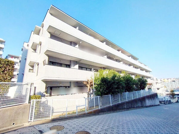 【ニューウェルテラス】外観