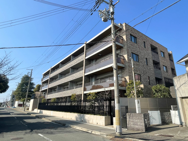 【ディアエスタミオ西岡本】外観