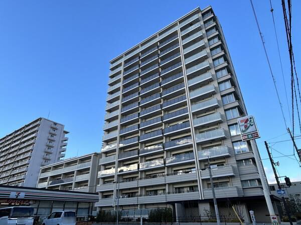 【プレミスト鶴見横堤】外観