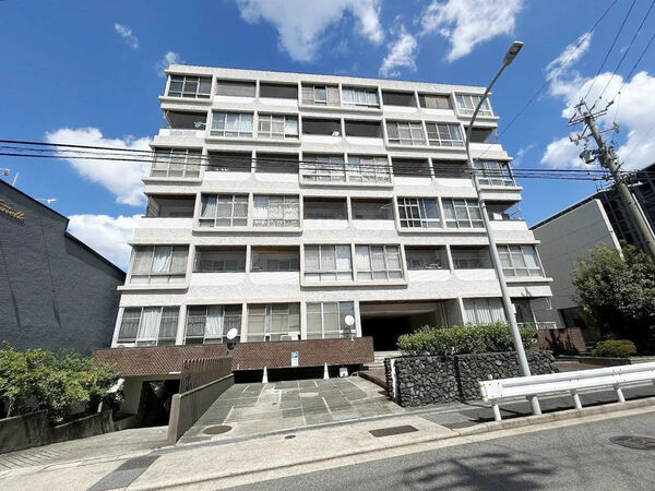 【南山アビタシオン】外観1 【南山アビタシオン】外観1