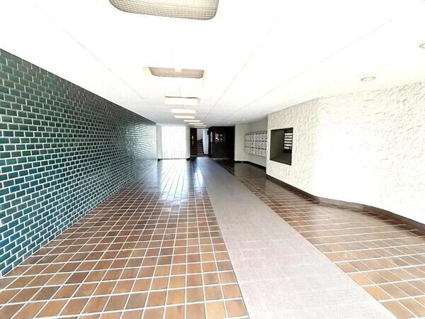 【南山アビタシオン】エントラン 【南山アビタシオン】エントラン