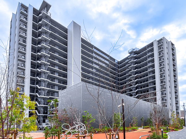 【ローレルコート大阪城公園】外観