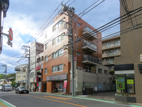 【パークハイツからすやま】外観