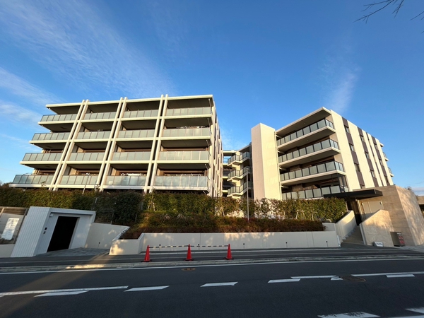 【クレストレジデンス横浜SKY VIEW SHIOMIDAI】外観