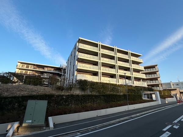 【クレストレジデンス横浜SKY VIEW SHIOMIDAI】外観