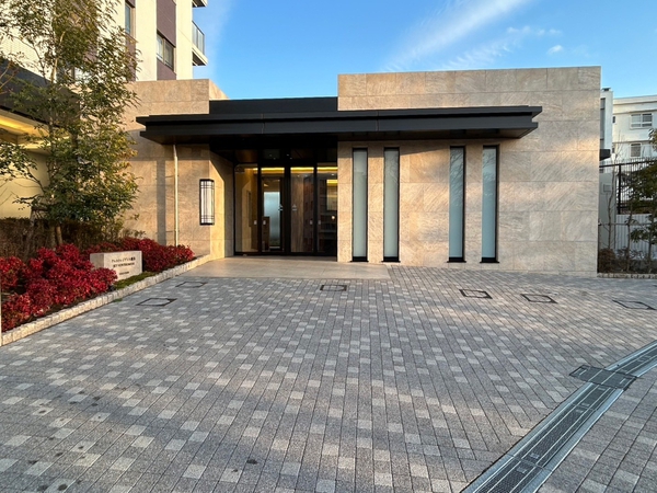 【クレストレジデンス横浜SKY VIEW SHIOMIDAI】エントランス