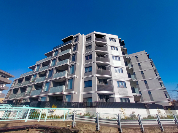 【プラウド横浜新子安】外観