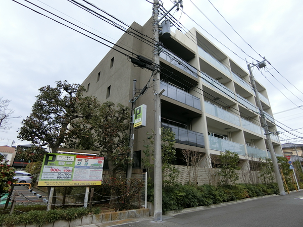 【イニシア武蔵新城テラス】外観