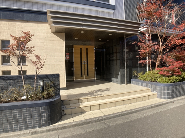 【グローリオ長町四丁目】エントランスアプローチ 【グローリオ長町四丁目】エントランスアプローチ
