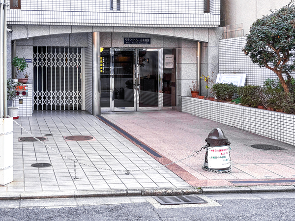 【グラン・ドムール東洞院】エントランス 【グラン・ドムール東洞院】エントランス