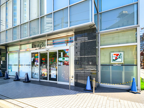 セブン-イレブン代々木イースト店まで約38m(徒歩1分)