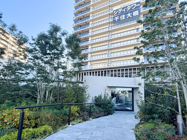 【シティタワー千住大橋】エントランス 【シティタワー千住大橋】エントランス