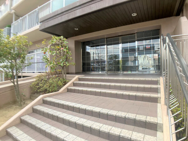 【住道グランドコーポ】エントランス 【住道グランドコーポ】エントランス