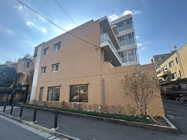 【ハーモニーレジデンス新宿四谷】外観