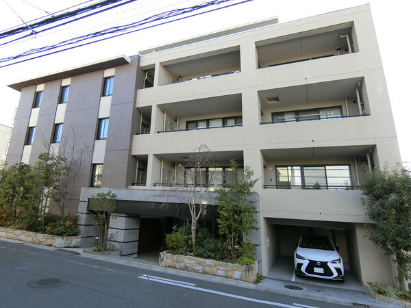 【グランドメゾン新川崎加瀬山】外観