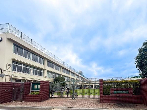 江原小学校まで約950m(徒歩12分)