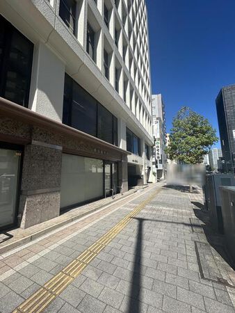 【住宅生協比治山ビル】エントランス