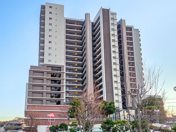 【レーベン東川口GRANDEST】外観