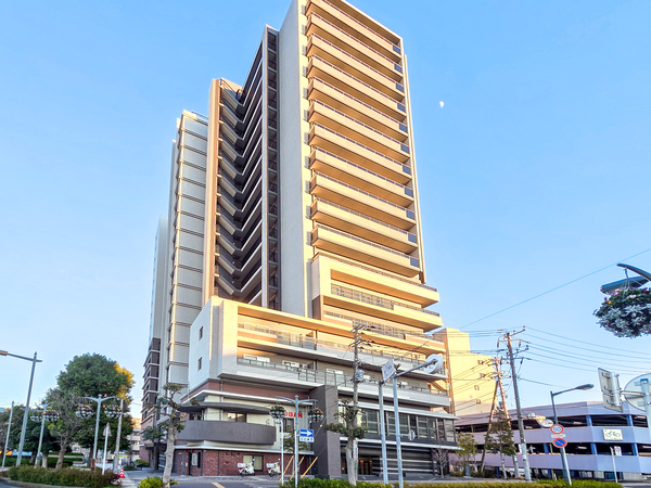 【レーベン東川口GRANDEST】外観