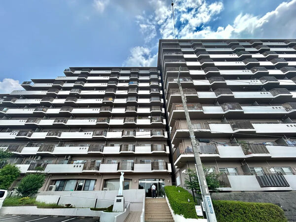 【青葉丘マンション】外観