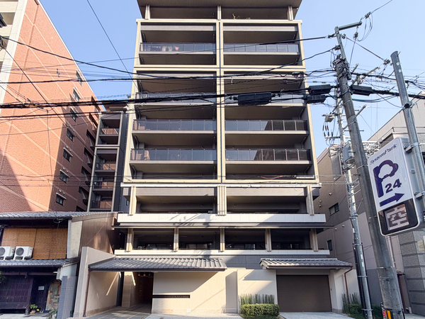 【グランリソシエ烏丸御池】外観