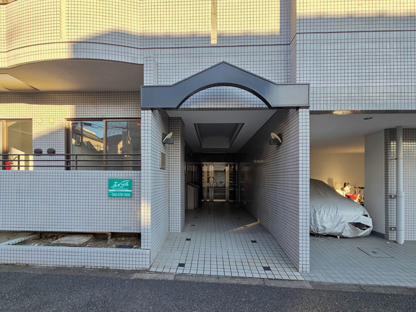 【RIS国立ヴィレッジ】エントランス