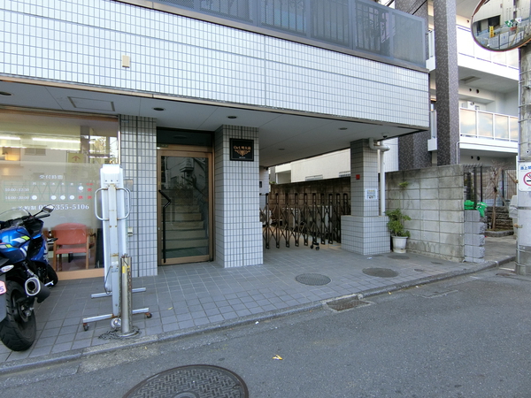 【オクト明大前】エントランス