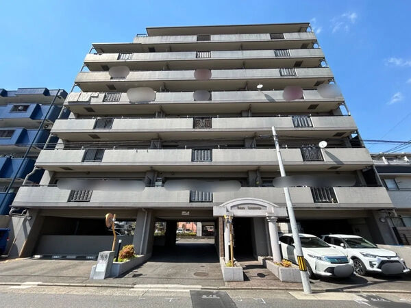 【宝マンション川間町】外観