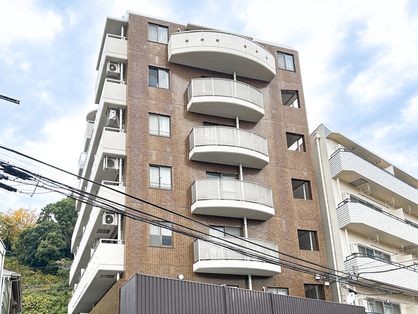 【メゾンドボヌール溝の口】外観