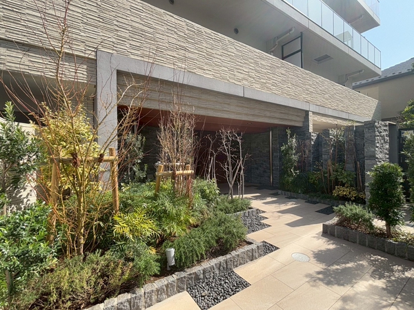 【エクセレントシティ市川ステーシア】エントランス
