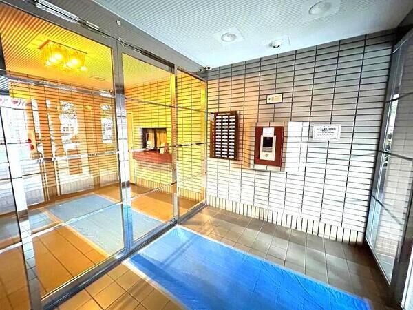 【コアマンション美野島】エントランス2