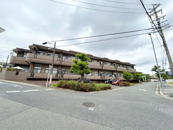 【ライオンズヴィアーレ鹿山】外観 【ライオンズヴィアーレ鹿山】外観