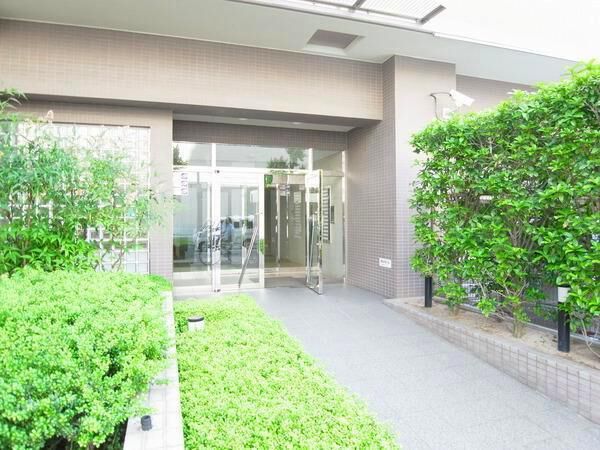 【ユニライフ新大阪】エントランス1