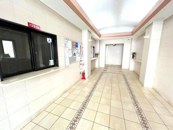 【ユニライフ新大阪】エントラン2