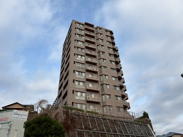 【ナイスロイヤルテラス小田原城山】外観