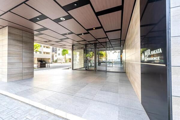 【MJR博多ザ・レジデンス】エントランス1