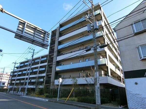 【エステムコート横浜新吉田レジデンス】外観