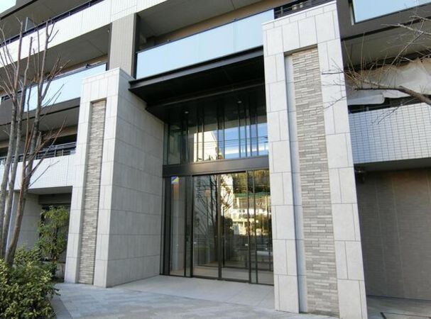 【エステムコート横浜新吉田レジデンス】エントランス