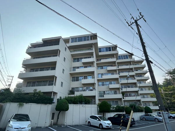 【逆瀬川マンション】外観