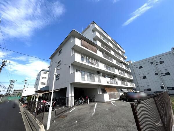 【財形江坂ハイツ】外観 【財形江坂ハイツ】外観