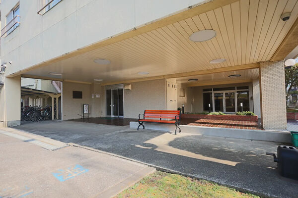 【ダイアパレス登戸】エントランス