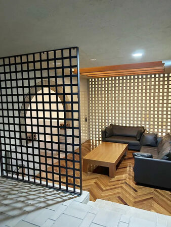 【プラウド川名山】エントランス２