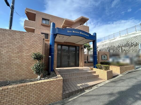 【ライオンズマンション宮島口】エントランス