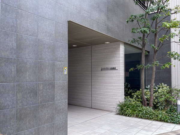 【メイツブラン九条駅前】エントランス