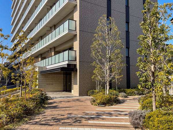 【ヴェリテ大阪福島】エントランス 【ヴェリテ大阪福島】エントランス